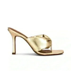 RAYE Brinn Heelin Gold Heeled Sandal in Metallic Gold Size 8.5